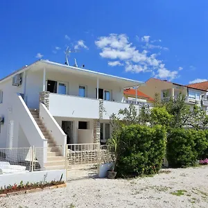 https://apartments-brankica.hotelinzadar.com